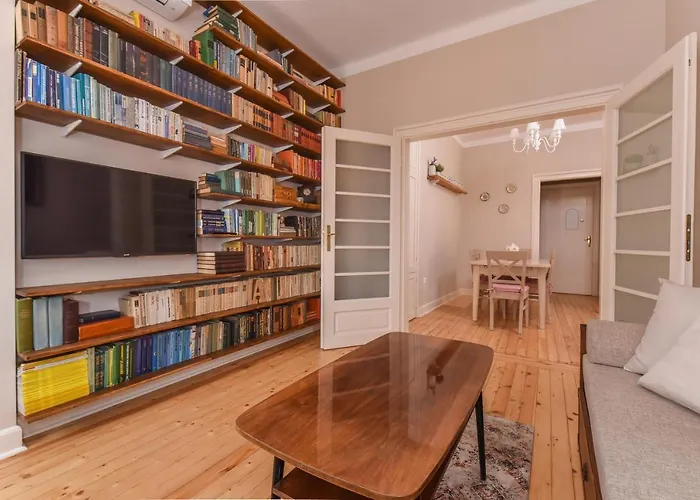 Chez Marie - Cozy One-Bedroom With Balcony By Flat Mаnager